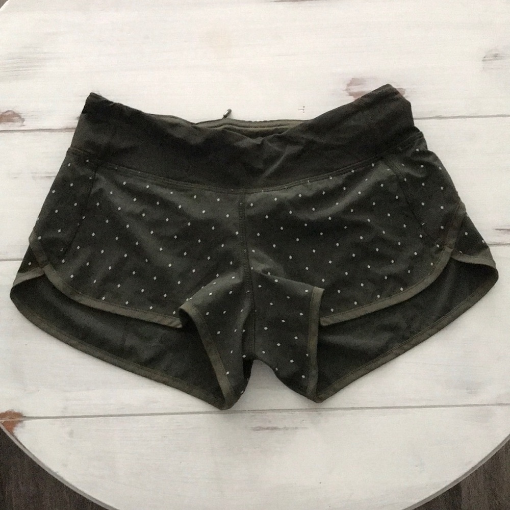 Lululemon size 4 olive/white polka dot shorts